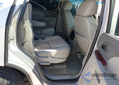 2010 Chevrolet Tahoe Ltz z USA, uszkodzony, nr VIN 1GNUCCE01AR125726